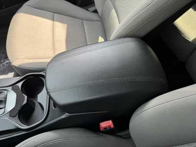 2015 Hyundai Santa Fe, $12990. Photo 9