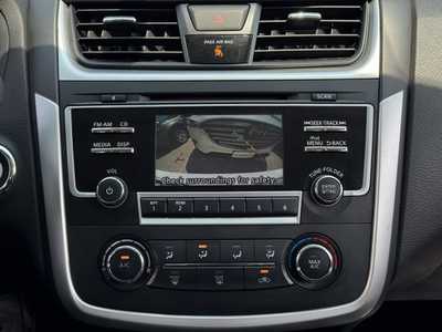 2017 Nissan Altima, $7299. Photo 4