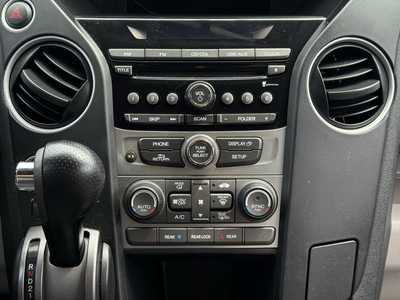 2015 Honda Pilot, $8591. Photo 4