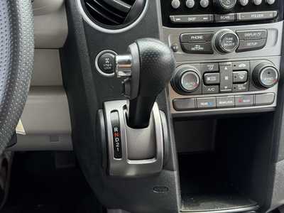 2015 Honda Pilot, $8591. Photo 5