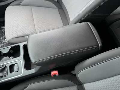 2017 Ford Escape, $11990. Photo 11