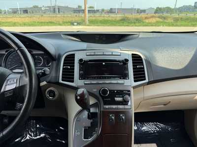 2011 Toyota Venza, $10257. Photo 2