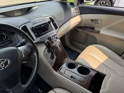 2011 Toyota Venza, $10257. Photo 8