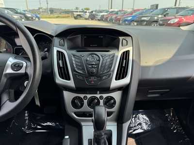 2014 Ford Focus, $6100. Photo 2