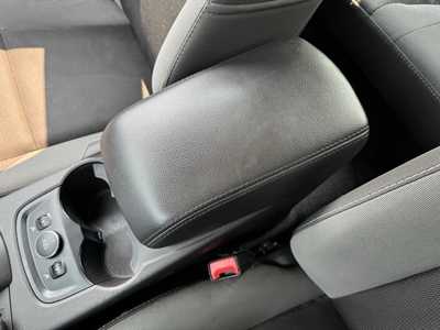 2014 Ford Focus, $6100. Photo 9