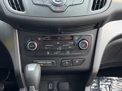 2017 Ford Escape, $9998. Photo 6