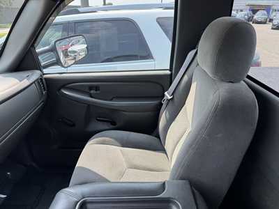 2006 Chevrolet 2500 Reg Cab, $14990. Photo 11