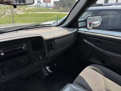 2006 Chevrolet 2500 Reg Cab, $14990. Photo 12