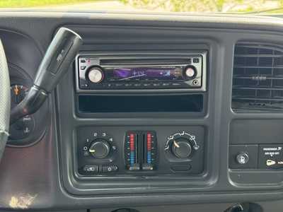 2006 Chevrolet 2500 Reg Cab, $14990. Photo 3