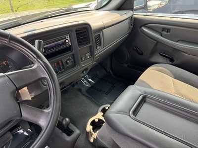 2006 Chevrolet 2500 Reg Cab, $14990. Photo 6