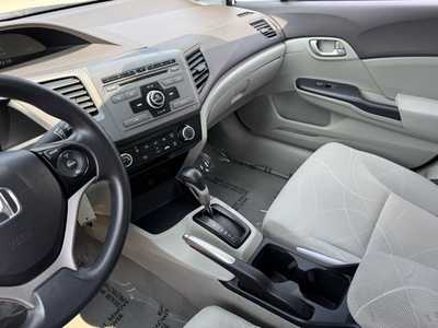 2012 Honda Civic, $11500. Photo 6
