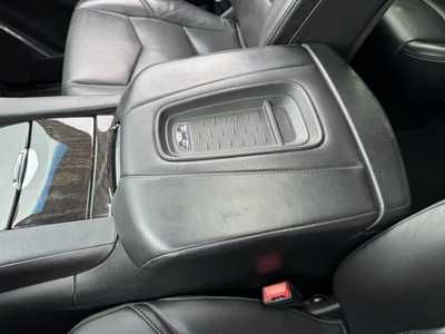2015 Cadillac Escalade, $15990. Photo 10