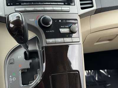 2011 Toyota Venza, $8490. Photo 4