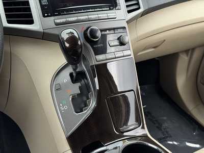 2011 Toyota Venza, $8490. Photo 5
