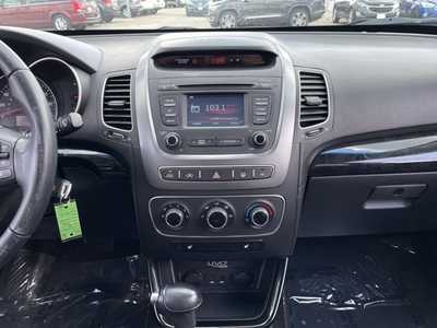 2014 Kia Sorento, $11790. Photo 2