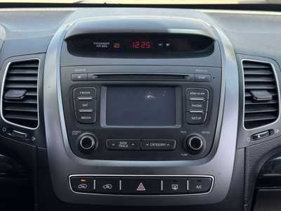 2014 Kia Sorento, $9491. Photo 3