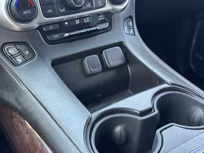 2017 GMC Yukon, $16990. Photo 8