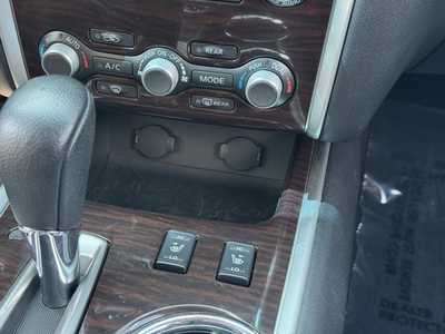 2013 Nissan Pathfinder, $10490. Photo 7
