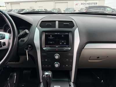 2014 Ford Explorer, $10990. Photo 2