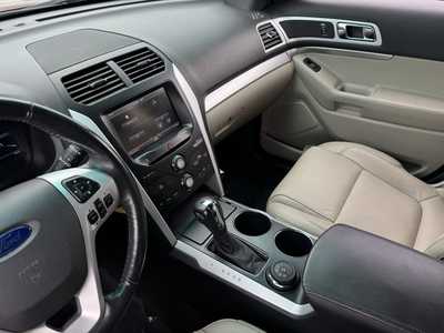 2014 Ford Explorer, $10990. Photo 8