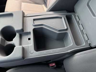 2013 Ford F150 Crew Cab, $12499. Photo 10
