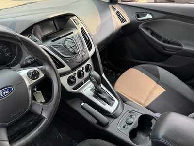 2014 Ford Focus, $6101. Photo 6