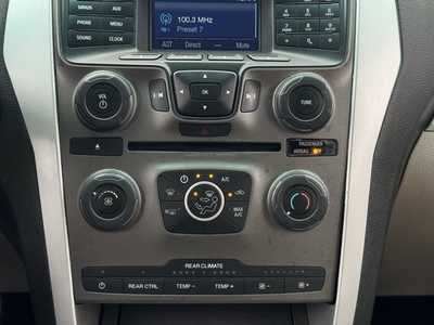 2015 Ford Explorer, $11499. Photo 4