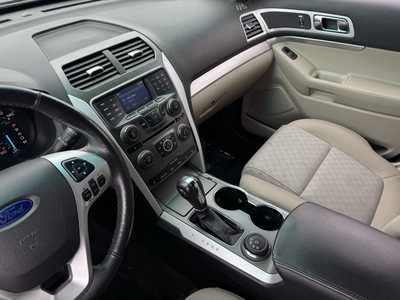 2015 Ford Explorer, $11499. Photo 7