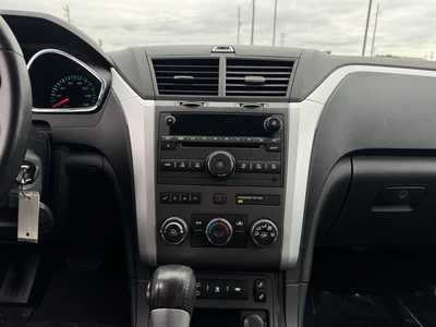 2011 Chevrolet Traverse, $5490. Photo 2