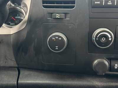 2014 Chevrolet 3500 Reg Cab, $15997. Photo 5