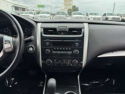 2014 Nissan Altima, $7800. Photo 2