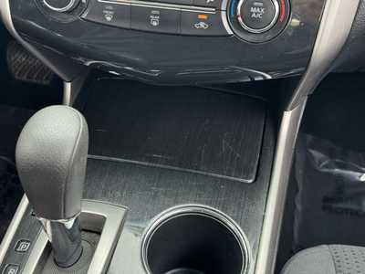 2014 Nissan Altima, $7800. Photo 4