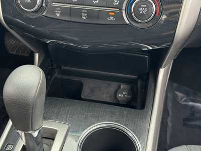 2014 Nissan Altima, $7800. Photo 5