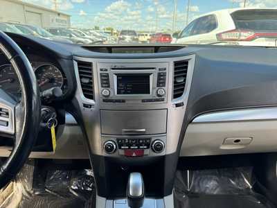 2014 Subaru Outback, $13100. Photo 2