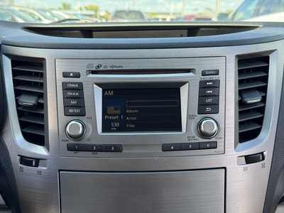 2014 Subaru Outback, $13100. Photo 3