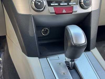 2014 Subaru Outback, $13100. Photo 6