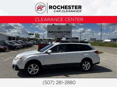 2014 Subaru Outback, $13100. Photo 1