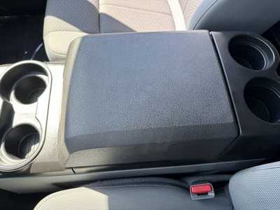 2014 Ford F150 Ext Cab, $17400. Photo 11