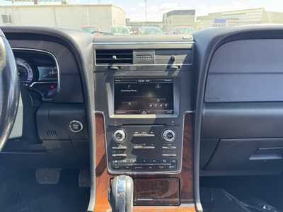2015 Lincoln Navigator, $14990. Photo 2