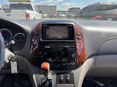 2005 Toyota Sienna, $5790. Photo 2