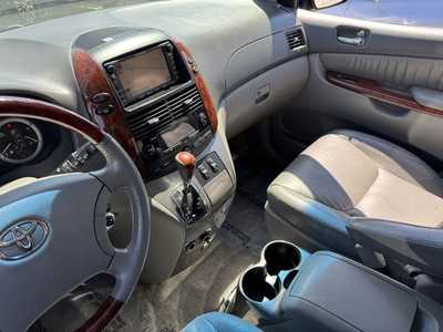 2005 Toyota Sienna, $5790. Photo 8