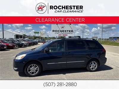 2005 Toyota Sienna, $5790. Photo 1