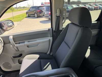 2013 Chevrolet 1500 Crew Cab, $17498. Photo 10