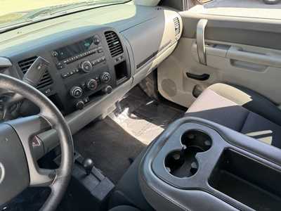 2013 Chevrolet 1500 Crew Cab, $17498. Photo 4