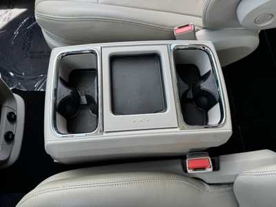 2012 Chrysler Town & Country, $7990. Photo 11