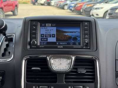 2012 Chrysler Town & Country, $7990. Photo 3