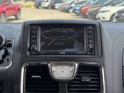 2012 Chrysler Town & Country, $7990. Photo 4