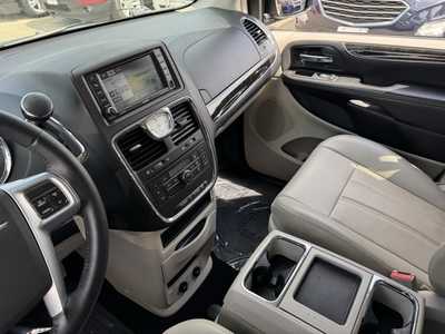 2012 Chrysler Town & Country, $7990. Photo 9
