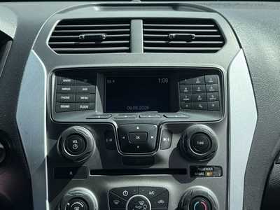2015 Ford Explorer, $11490. Photo 3