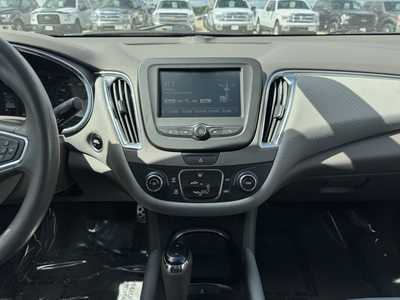 2016 Chevrolet Malibu, $11490. Photo 2